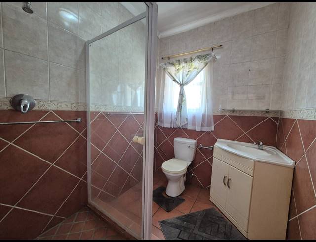 3 BEDROOM TOWNHOUSE FOR SALE IN VANDERBIJLPARK SE 2